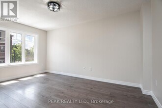 70 Willowrun Dr in Kitchener, ON - Building Photo - Building Photo