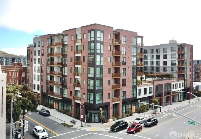 200 Linden Ave in South San Francisco, CA - Building Photo - Building Photo