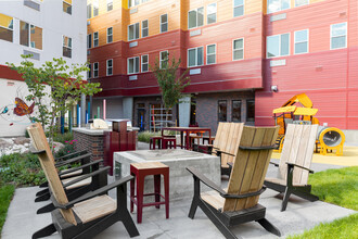 Vina Apartments in Denver, CO - Building Photo - Interior Photo