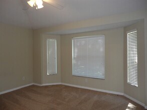 18131 Birdwater Dr in Tampa, FL - Building Photo - Building Photo