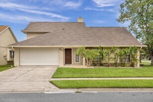 601 Tomlinson Terrace in Lake Mary, FL - Building Photo