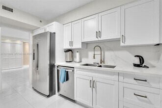 9195 Collins Ave in Surfside, FL - Building Photo - Building Photo