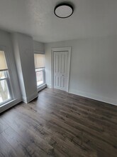 304 N Washington St in Lowell, MI - Building Photo - Building Photo
