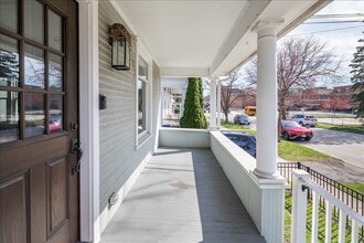 18 N Main St in Naperville, IL - Building Photo - Building Photo