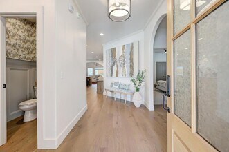 4001 Stone Hl Ln in Edmond, OK - Building Photo - Building Photo