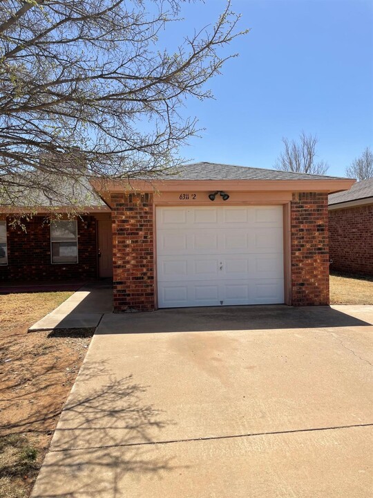 6311 7th St in Lubbock, TX - Building Photo