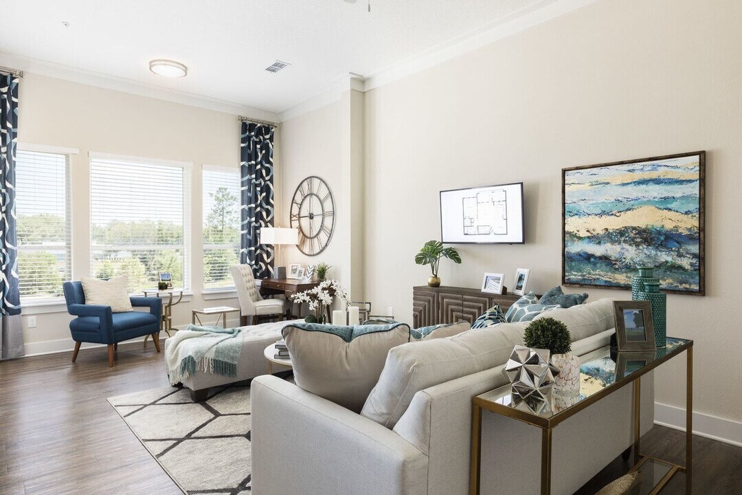 The Mayfair in Gainesville, FL - Building Photo