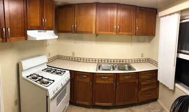 4226 Wilson Ave, Unit B in San Diego, CA - Foto de edificio - Building Photo