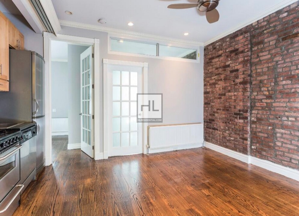 East 1st Street in New York, NY - Building Photo