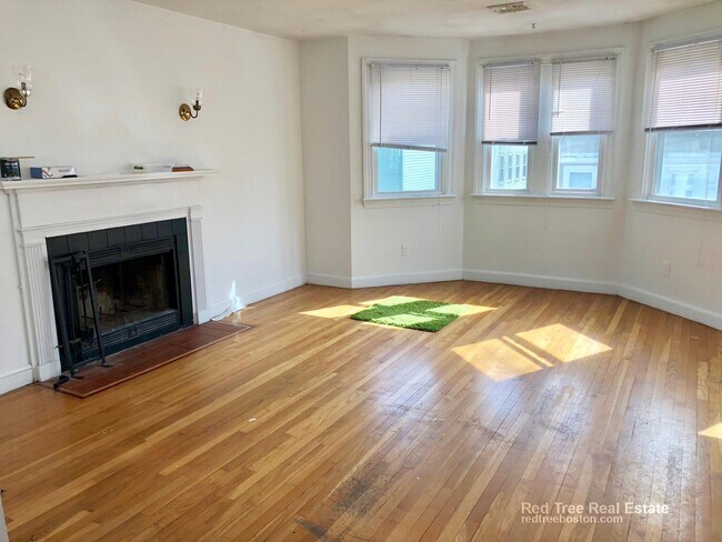 7 Bynner St, Unit 1 in Boston, MA - Building Photo - Building Photo