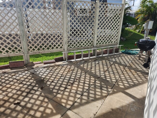 property at 6609 Oregon St