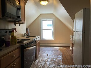 1539 Cambridge St in Cambridge, MA - Foto de edificio - Building Photo