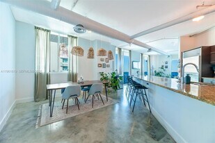 700 NE 25th St, Unit 1603 in Miami, FL - Building Photo