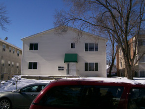 2616 Cedar Ave S in Minneapolis, MN - Building Photo - Building Photo