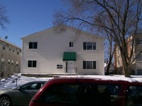 2616 Cedar Ave S in Minneapolis, MN - Foto de edificio - Building Photo