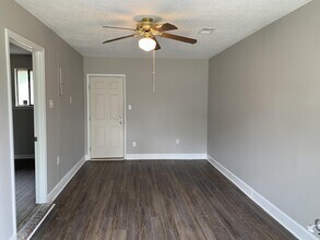 219 Fowler St in Hinesville, GA - Building Photo - Building Photo