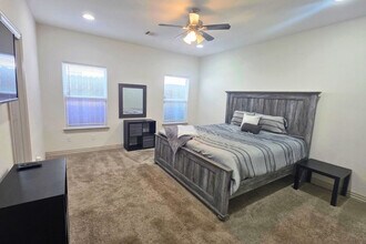 2704 Sam Wilson St in Houston, TX - Building Photo - Building Photo