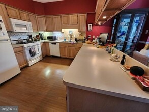 108 E Del Ray Ave in Alexandria, VA - Building Photo - Building Photo