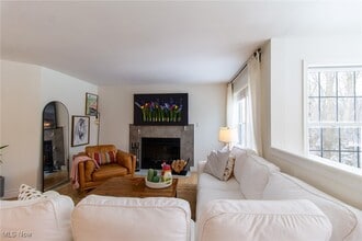 889 Holborn Rd in Streetsboro, OH - Building Photo - Building Photo