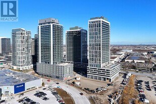 8960 Jane St in Vaughan, ON - Building Photo