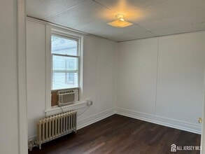 144 S Broadway in South Amboy, NJ - Building Photo - Building Photo