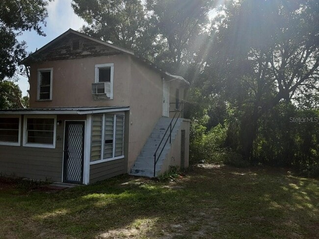property at 414 1/2 S Miami St
