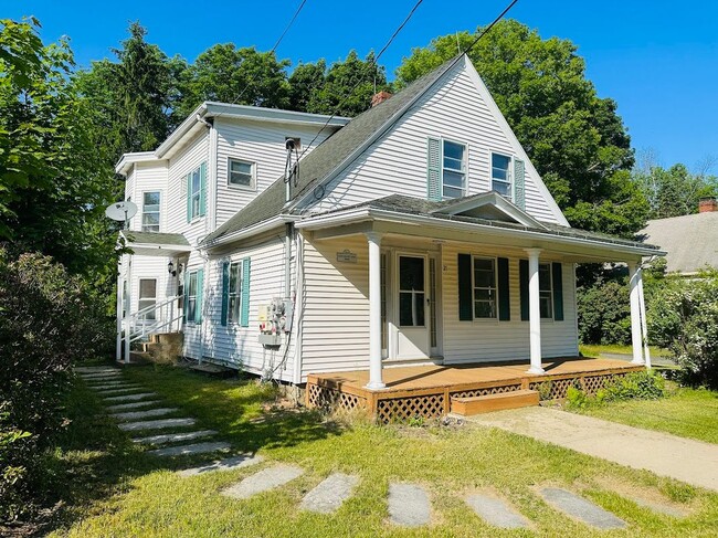 21 Elliott St in Westminster, MA - Building Photo - Building Photo