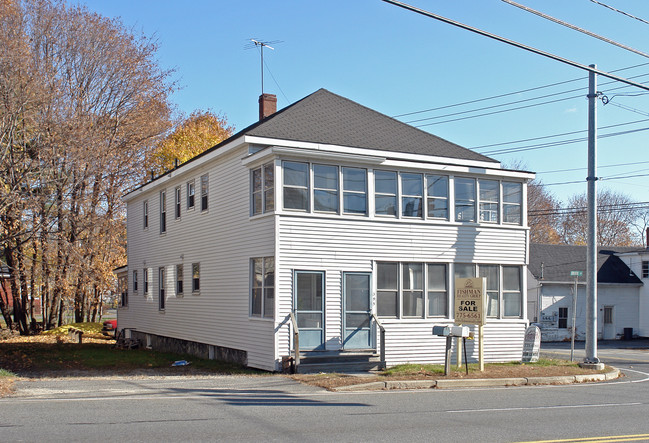 395 Bridgton Rd in Westbrook, ME - Foto de edificio - Building Photo