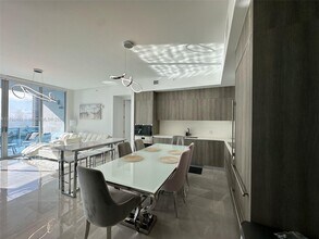 17550 Collins Ave, Unit 902 in Sunny Isles Beach, FL - Building Photo - Building Photo
