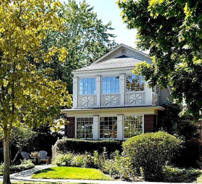 property at 760 Oakwood Ave