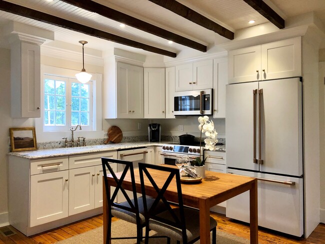 2737 Huguenot Trail in Powhatan, VA - Building Photo - Building Photo