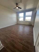 455 E Ocean Blvd, Unit 715 in Long Beach, CA - Foto de edificio - Building Photo