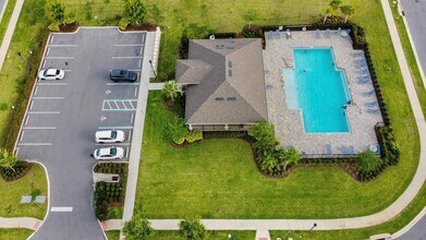 9560 Black Walnut Dr, Unit 25-202 in Clermont, FL - Foto de edificio - Building Photo