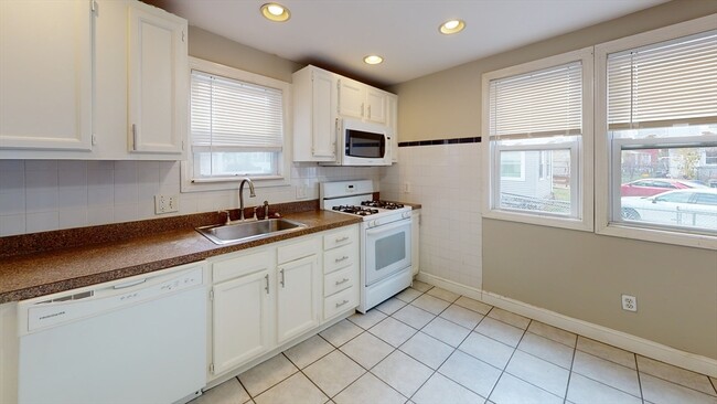 22-24 Kelley Ct in Boston, MA - Building Photo - Building Photo