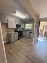 905 E 4th St in National City, CA - Building Photo