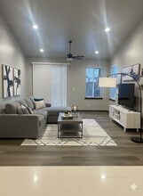 Thayer Cottages in Rathdrum, ID - Foto de edificio - Building Photo