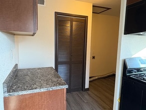 1211 Florence Ave in Colorado Springs, CO - Foto de edificio - Building Photo