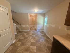 4507 Chapel Ridge Dr in Greensboro, NC - Building Photo - Building Photo
