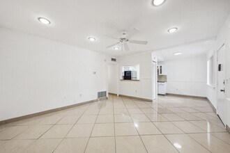 2878 Donnelly Dr in Atlantis, FL - Building Photo - Building Photo