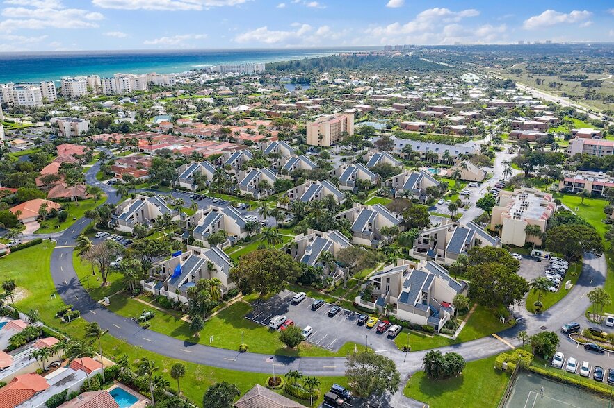 1605 S US Hwy 1, Unit Unit D in Jupiter, FL - Building Photo