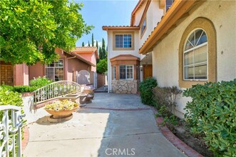 12022 Falcon Crest Way in Los Angeles, CA - Building Photo - Building Photo