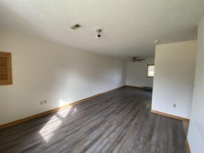 408 Overlook Dr in Martinsburg, WV - Building Photo - Building Photo