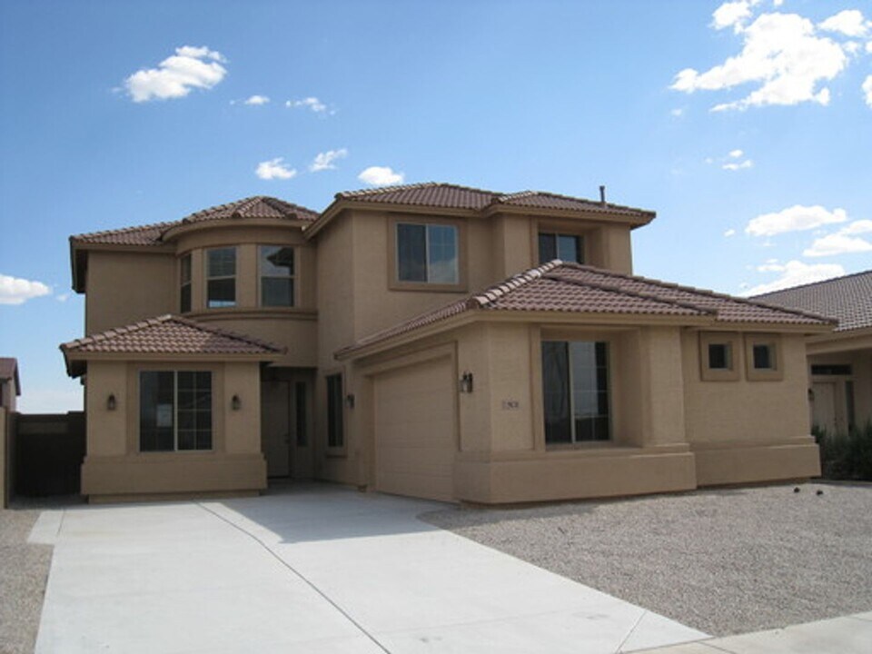 29731 W Whitton Ave in Buckeye, AZ - Foto de edificio
