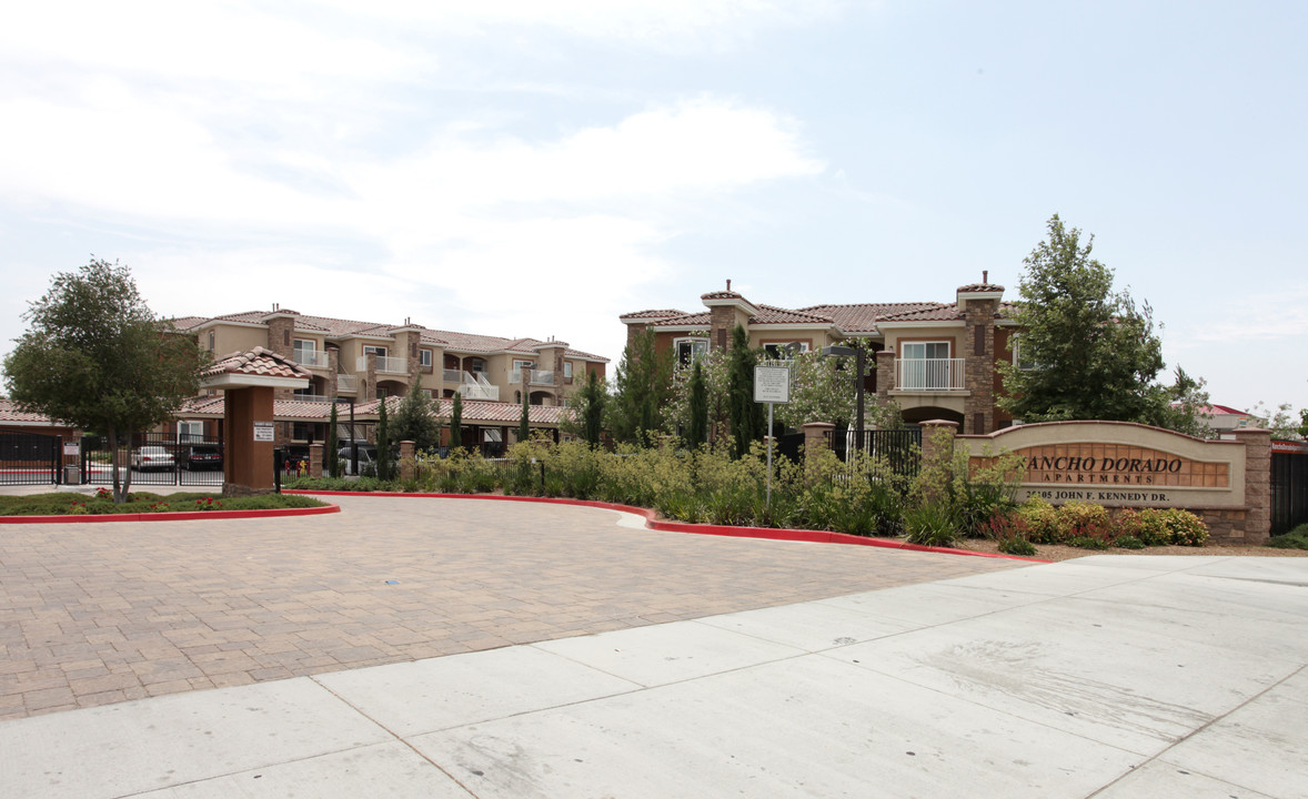 Rancho Dorado North in Moreno Valley, CA - Foto de edificio