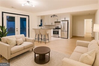 2502 Barge Rd SW in Atlanta, GA - Building Photo - Building Photo