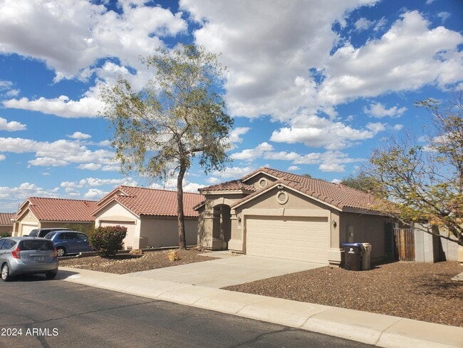 10518 W Foothill Dr in Peoria, AZ - Building Photo - Building Photo