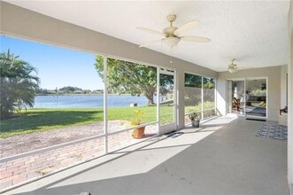 935 Southlakes Way SW, Unit 234 in Vero Beach, FL - Foto de edificio - Building Photo