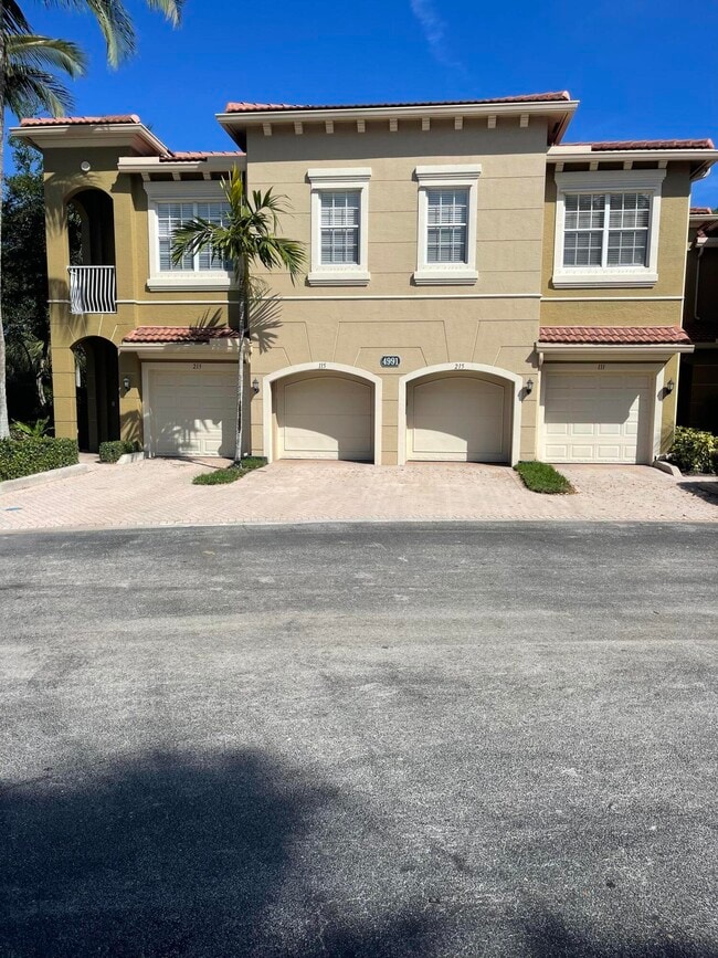 4991 Bonsai Cir in West Palm Beach, FL - Building Photo - Building Photo