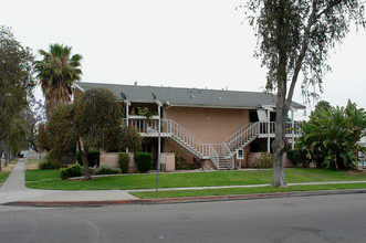 204 E Pearson Ave in Anaheim, CA - Building Photo - Building Photo