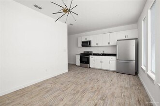 13 W Harrison Ave in Alton, TX - Building Photo - Building Photo